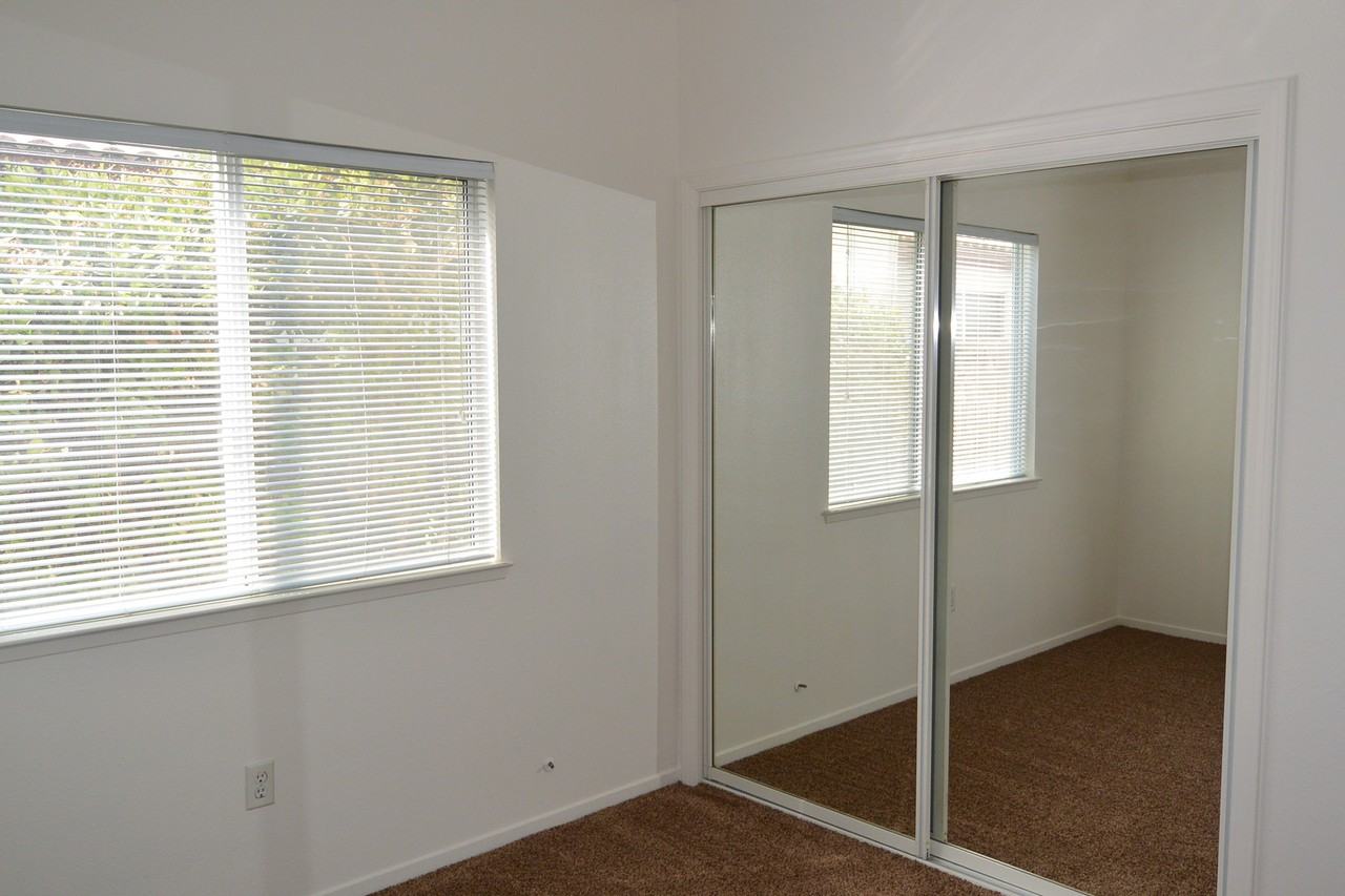 2826 S Tamarack Ct - Photo 7 of 16