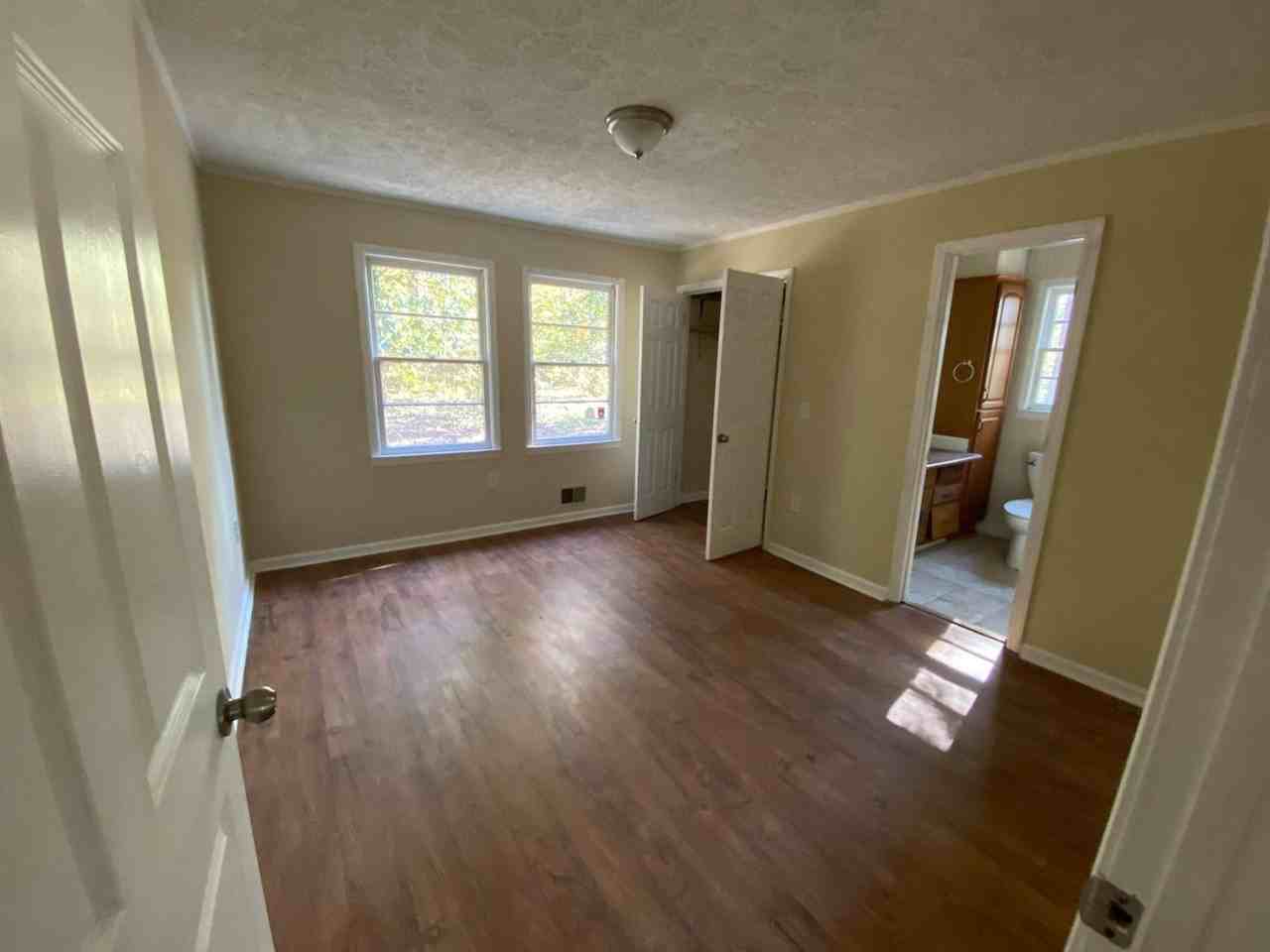 180 W Grantville Rd - Photo 3 of 8