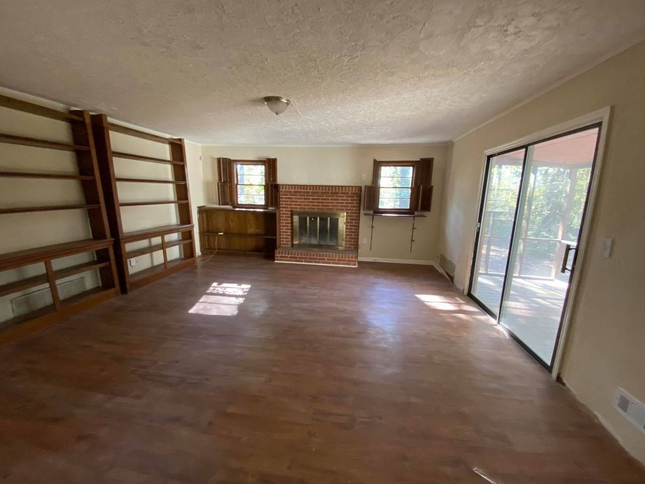 180 W Grantville Rd - Photo 4 of 8