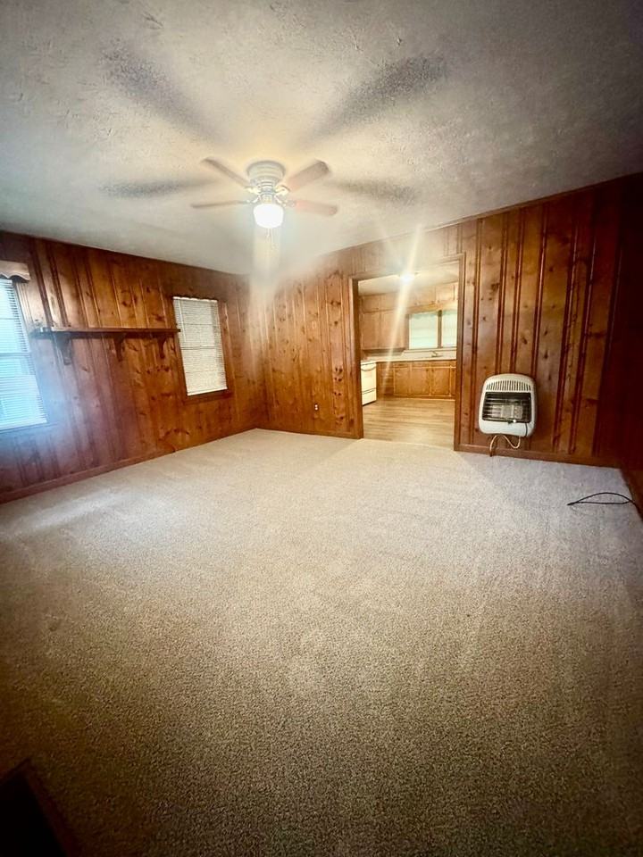 6706 Post Rd - Photo 2 of 9