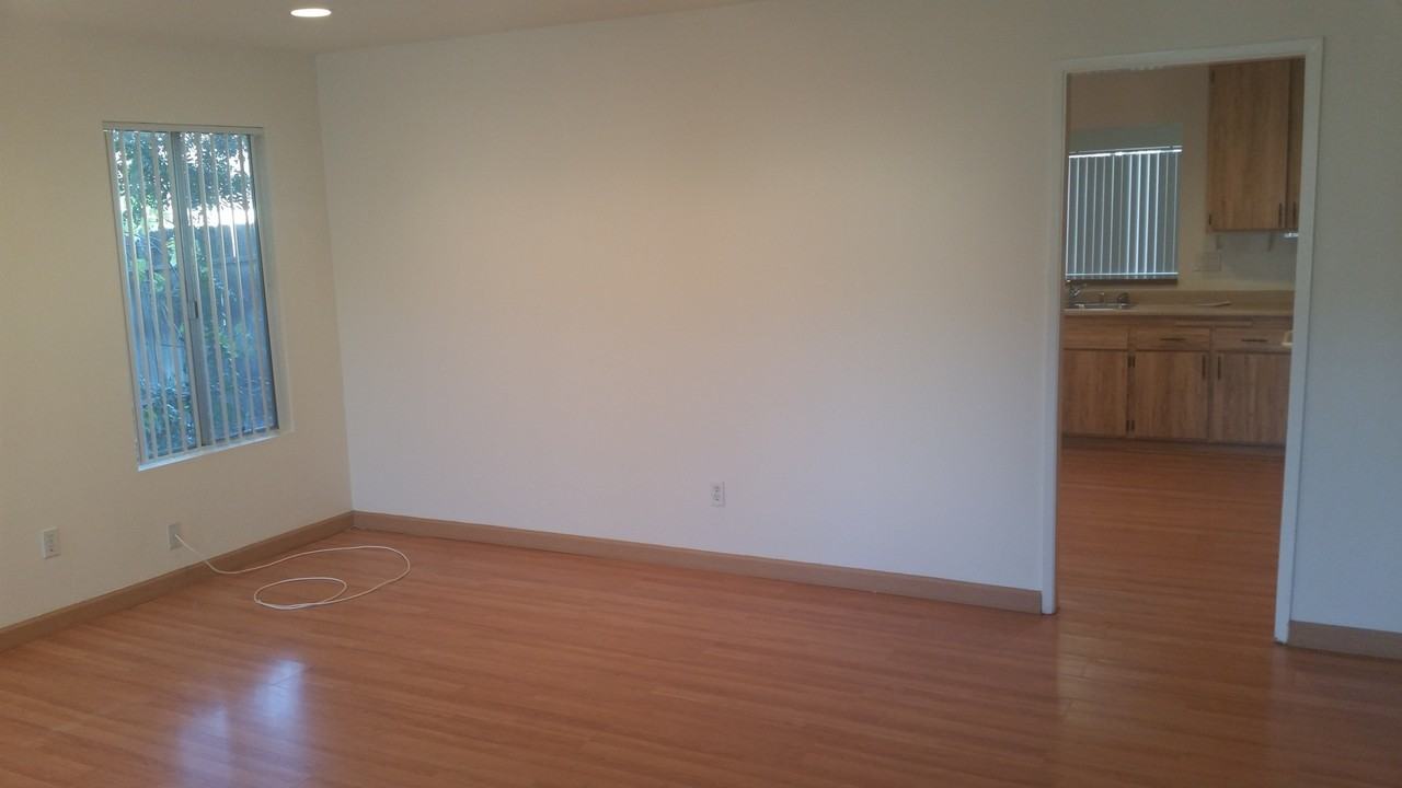 15117 Amso St - Photo 4 of 21