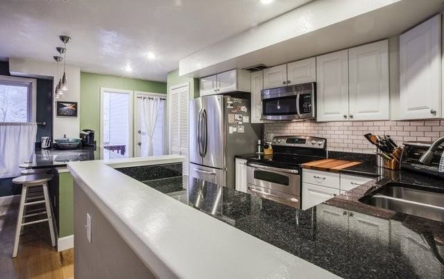 1850 22nd St #11 - Photo 3 of 22