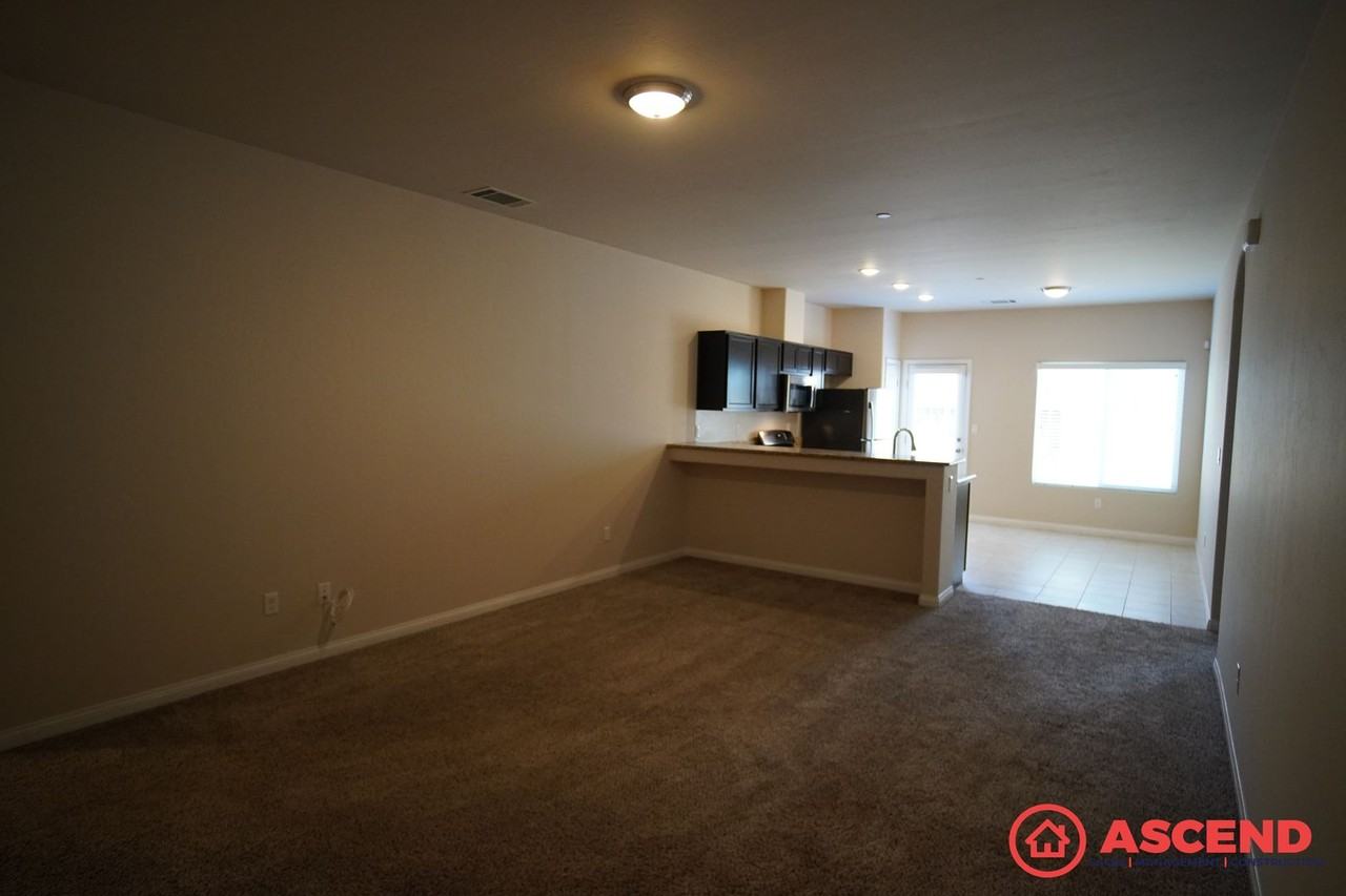 5508 Poso Ridge Ct - Photo 2 of 17