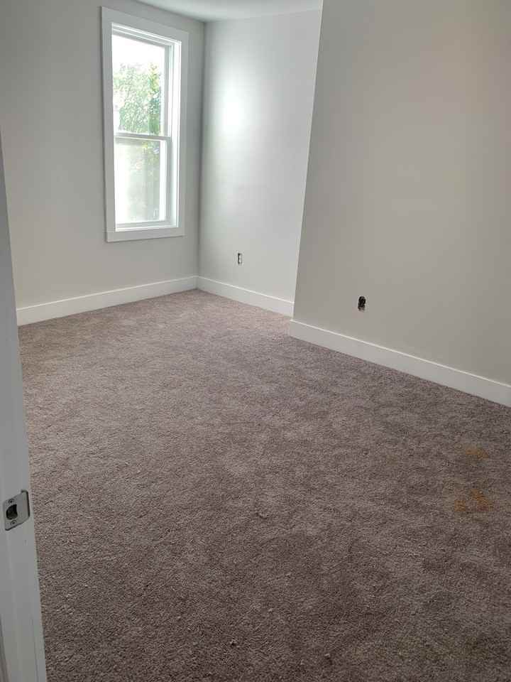 479 Norton St - Photo 6 of 10