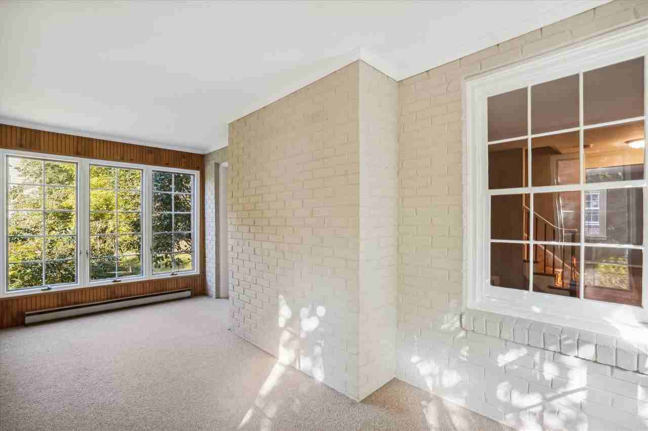 5212 Augusta St - Photo 7 of 44
