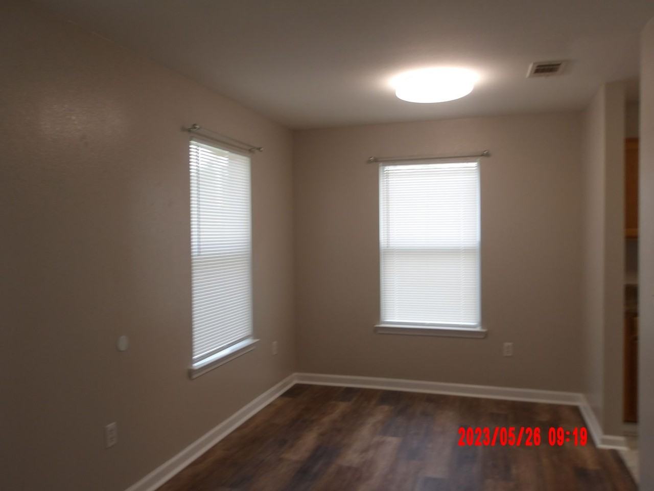 3712 37th Ave - Photo 3 of 10