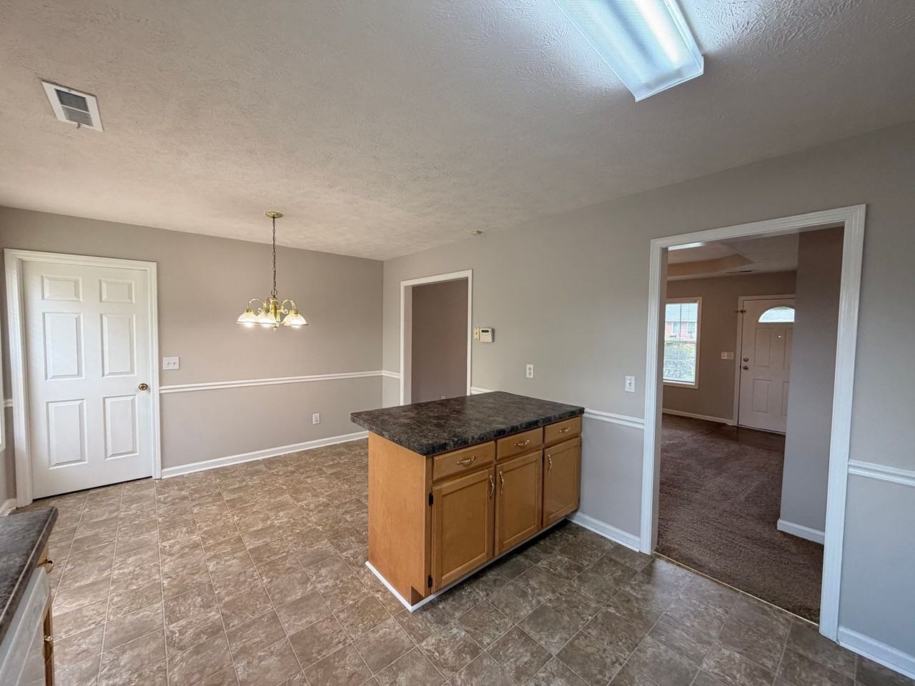 7003 Clara Ct - Photo 7 of 22