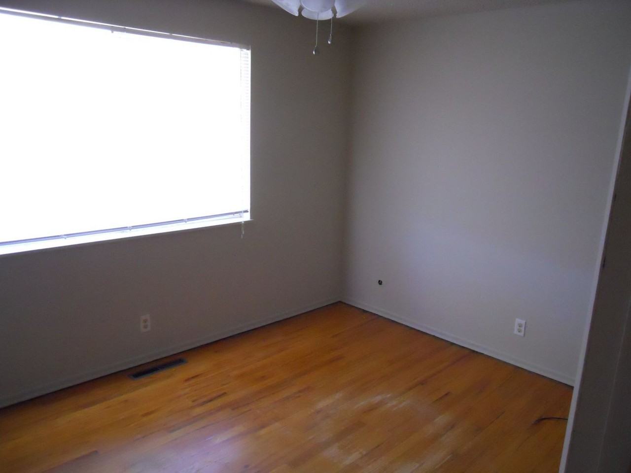 3808 Elmwood Cir - Photo 7 of 20