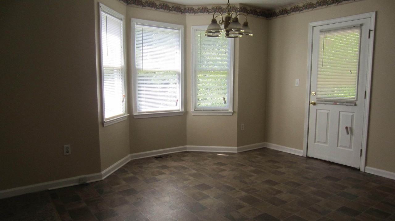 1673 Independence Dr - Photo 3 of 14