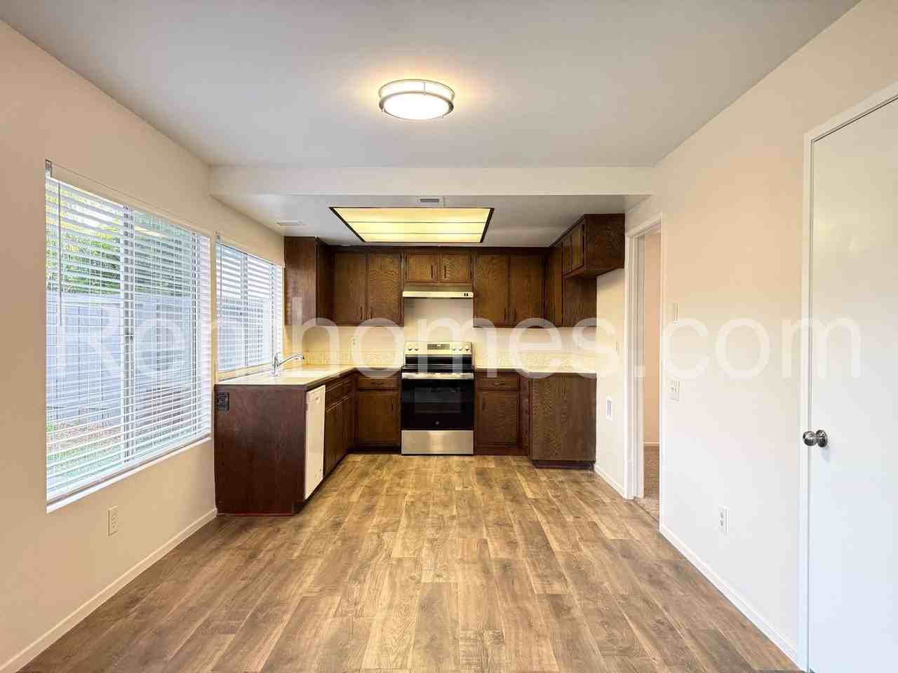 13322 Thunderhead St - Photo 5 of 24