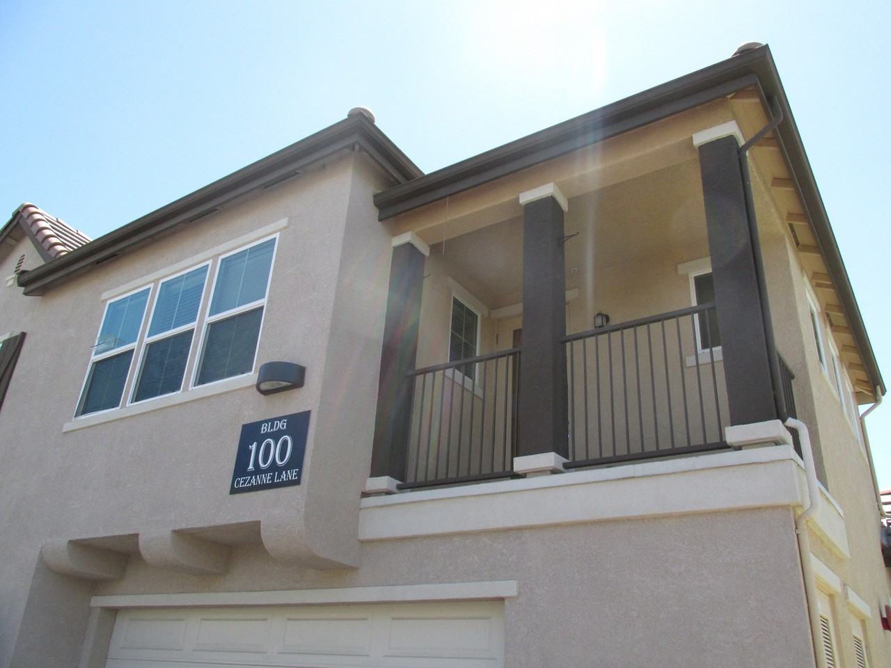 101 Cezanne Ln - Photo 2 of 17