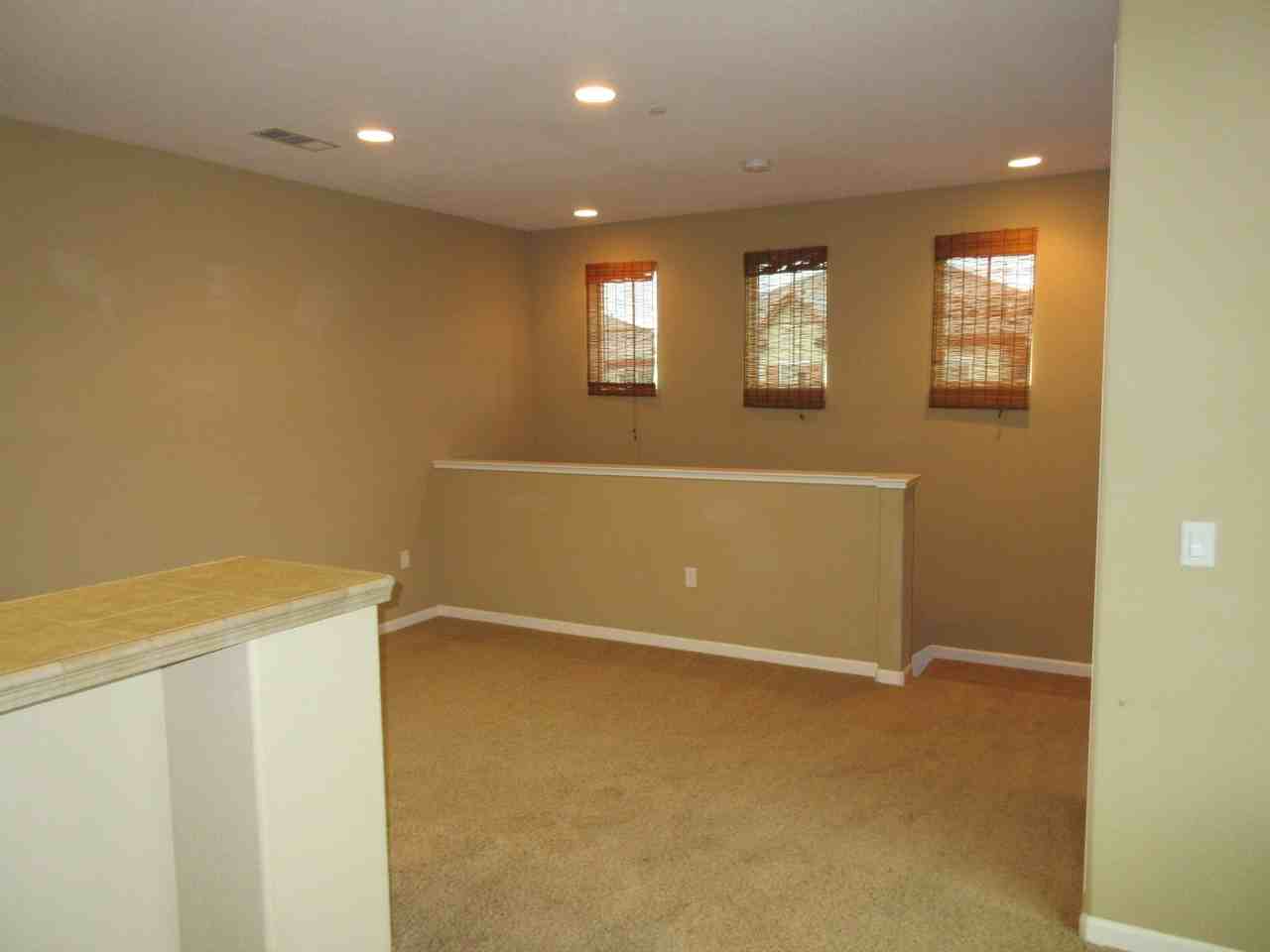 101 Cezanne Ln - Photo 4 of 17