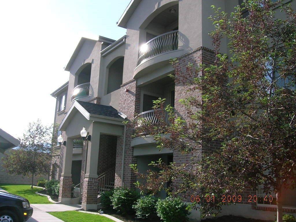 155 S Pleasant Grove Blvd - Photo 3 of 13