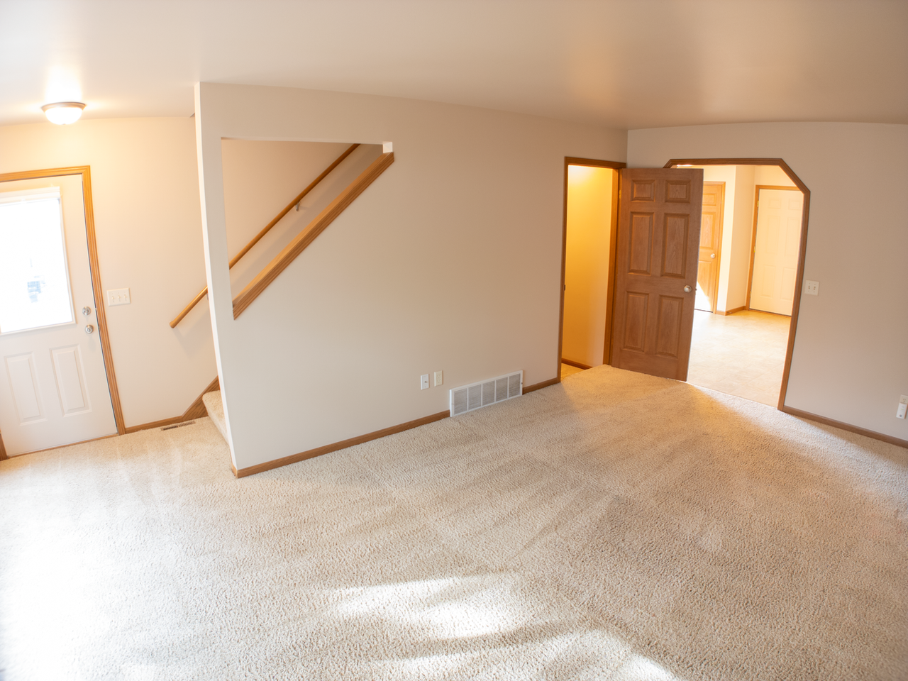 3913 Sterling Dr - Photo 6 of 12