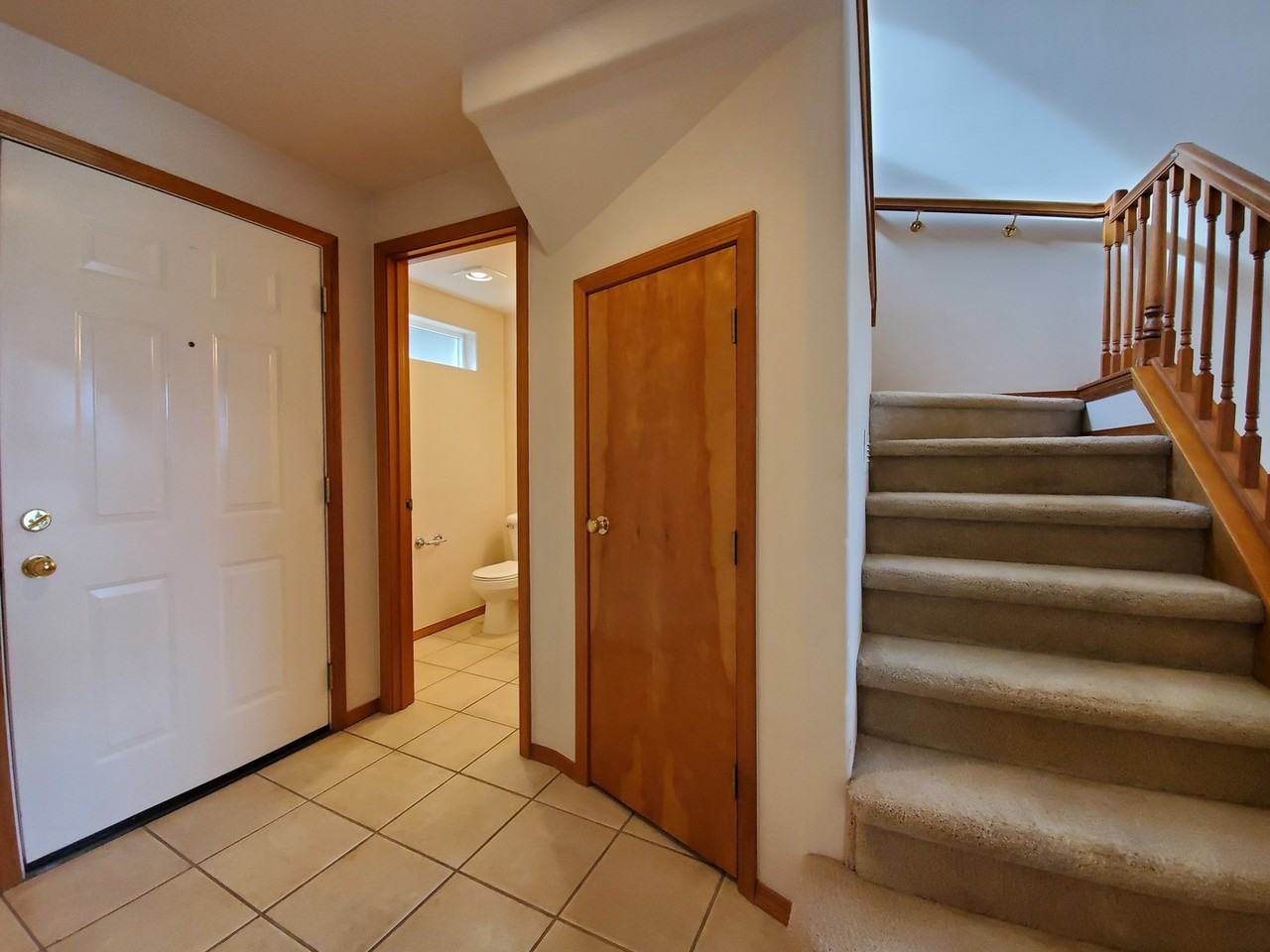 427 Columbia Point Dr - Photo 3 of 28
