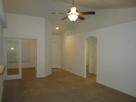 5007 Spirea Dr - Photo 4 of 20
