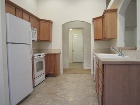 5007 Spirea Dr - Photo 7 of 20