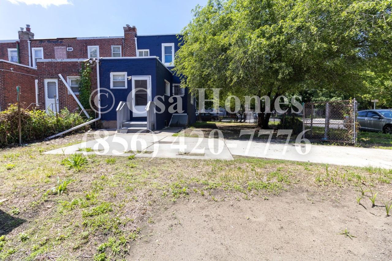1502 S 9th St - Photo 2 of 21