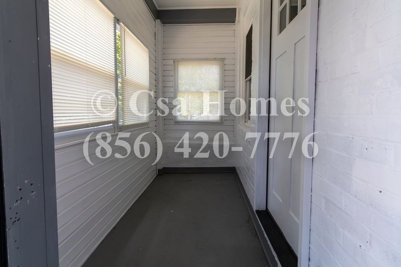 1502 S 9th St - Photo 3 of 21