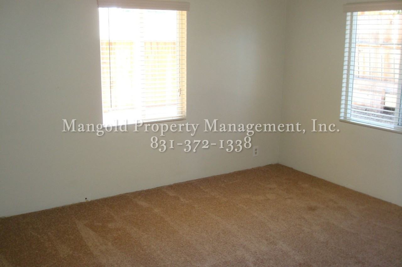 1256 Lowell St - Photo 6 of 11
