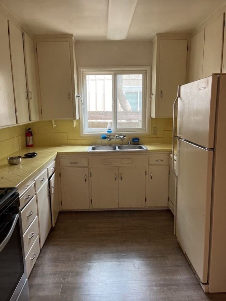 610 Anderson Rd - Photo 4 of 12