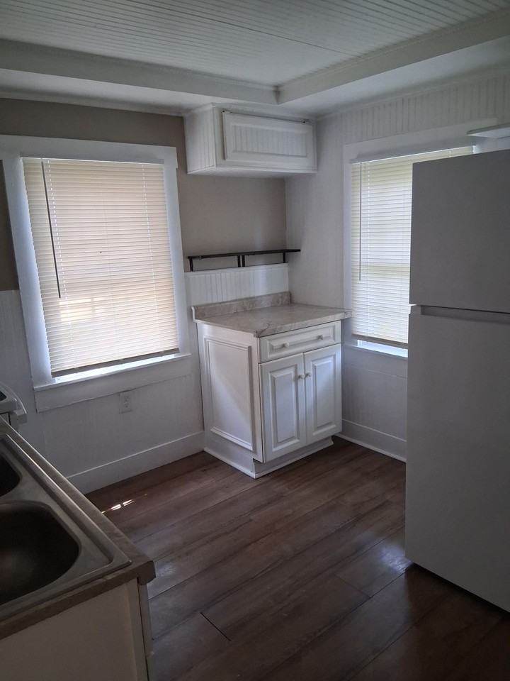 121 S 5th St - Photo 5 of 50