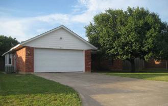 805 Huddleston Dr - Photo 1 of 1