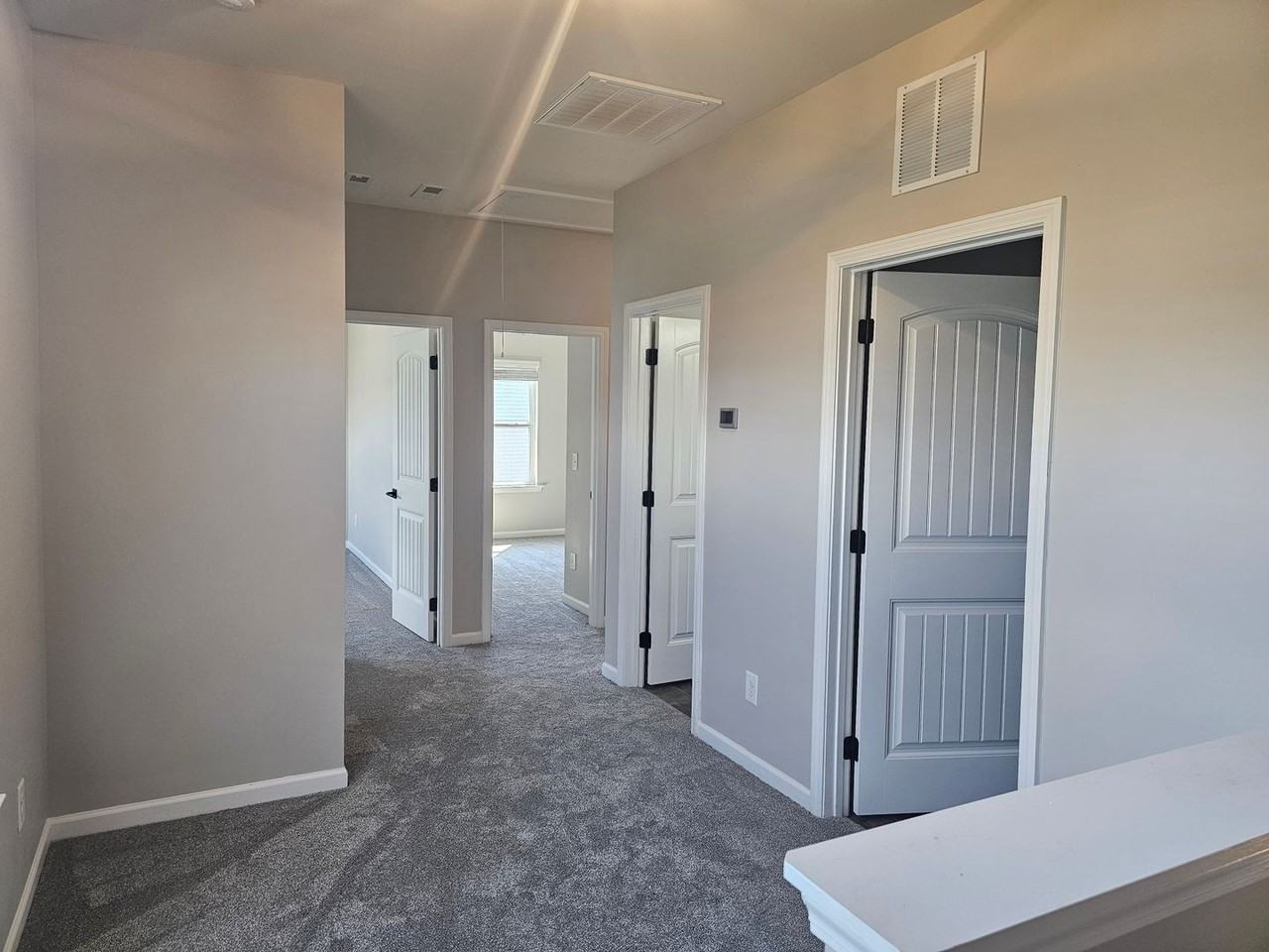 512 Lionheart Ln - Photo 6 of 15