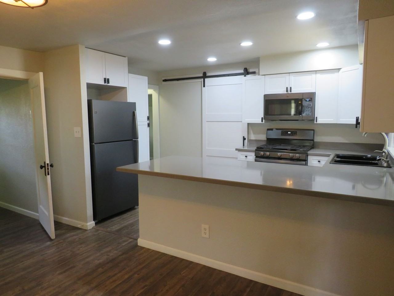 714 1st St - Photo 5 of 15
