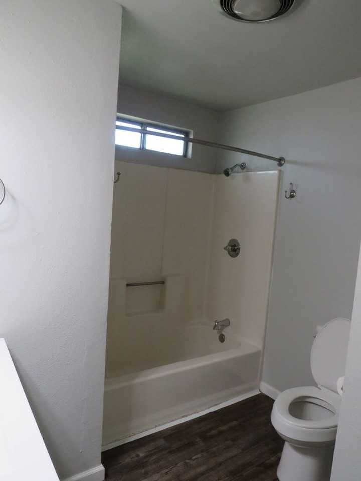 714 1st St - Photo 7 of 15