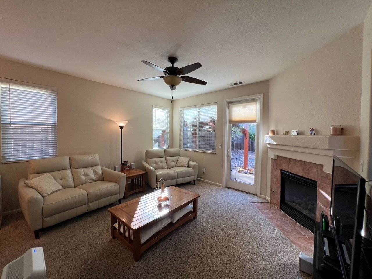 5200 Bay St - Photo 7 of 32