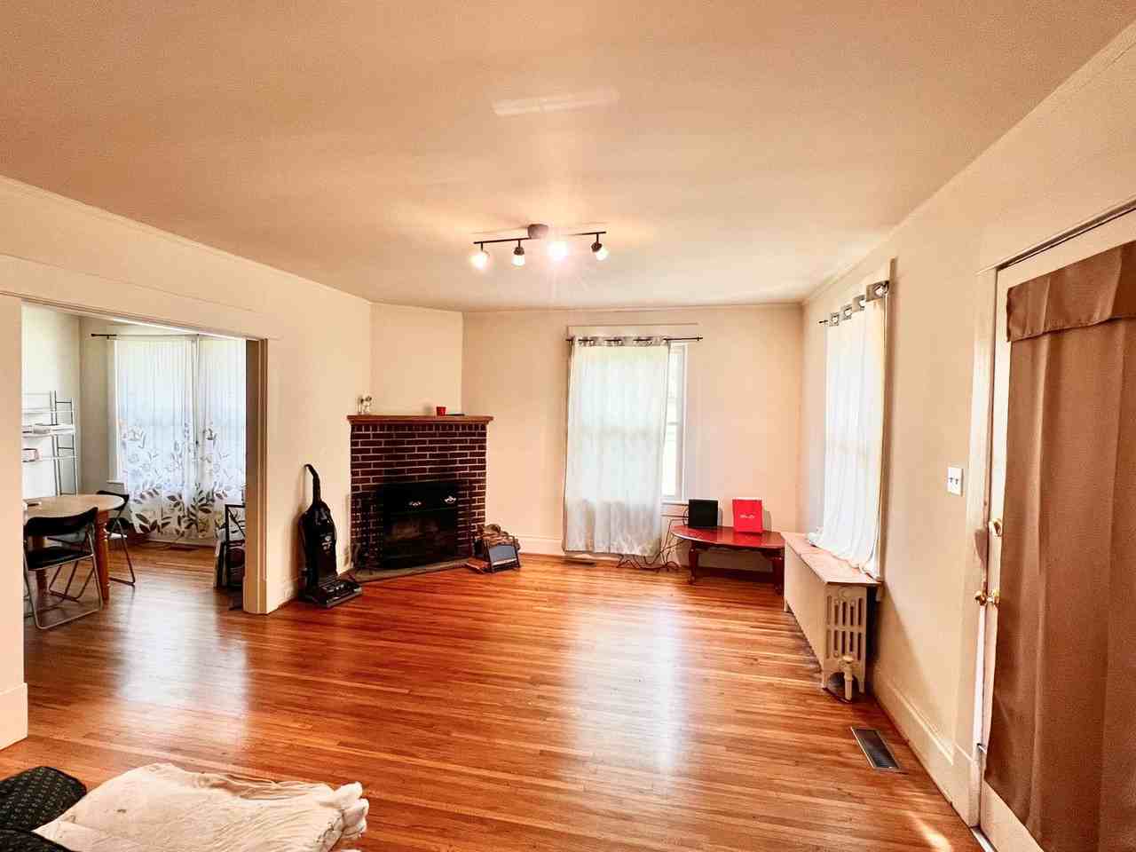 1901 Jefferson Park Ave - Photo 4 of 22