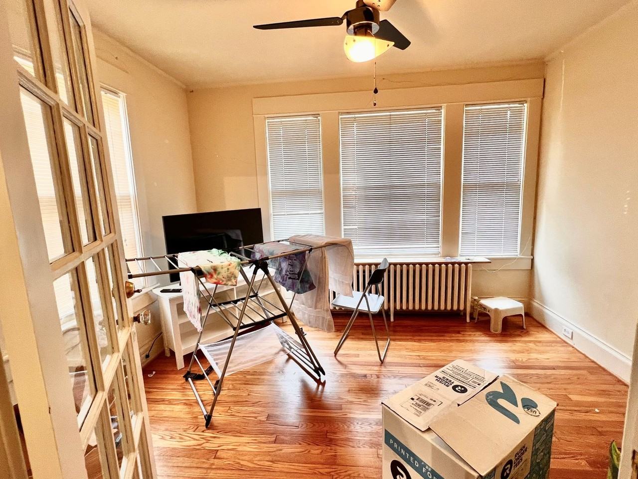 1901 Jefferson Park Ave - Photo 5 of 22