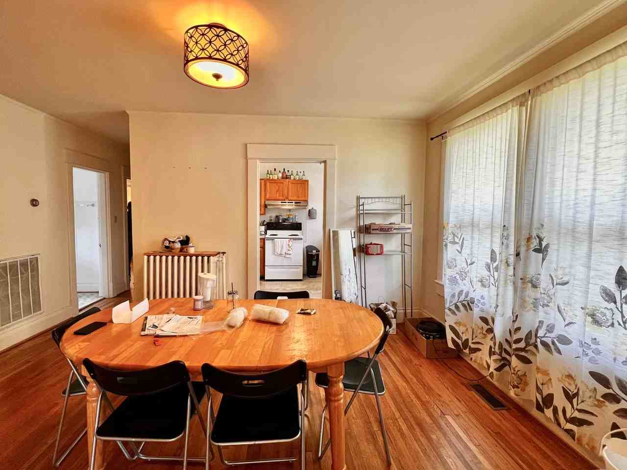 1901 Jefferson Park Ave - Photo 7 of 22
