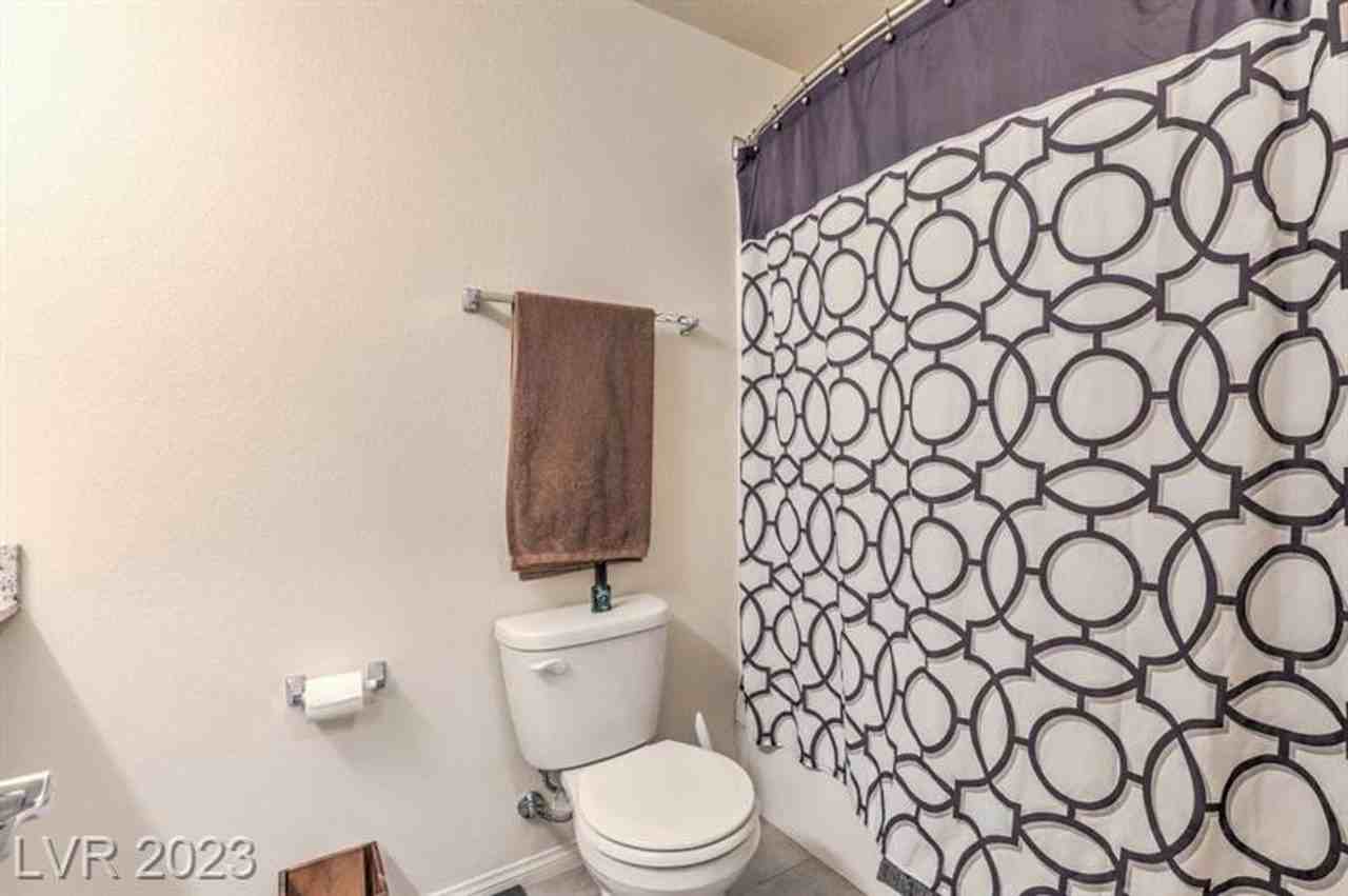 7431 Sunray Point St - Photo 3 of 23