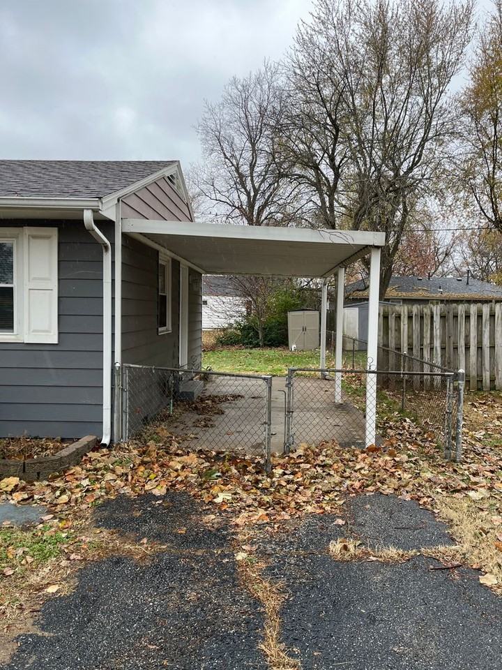 2204 W Madison St - Photo 2 of 17