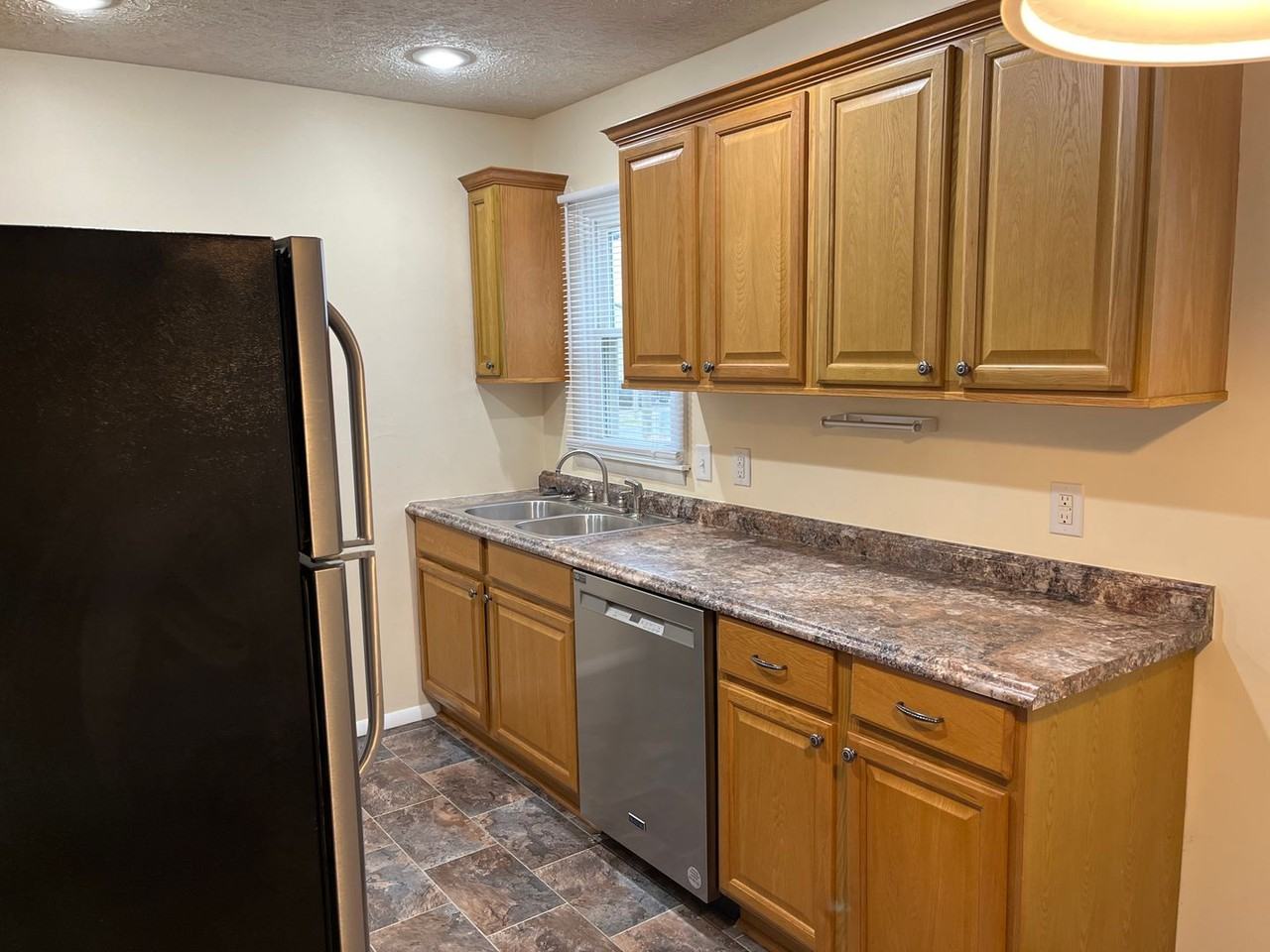 2204 W Madison St - Photo 6 of 17