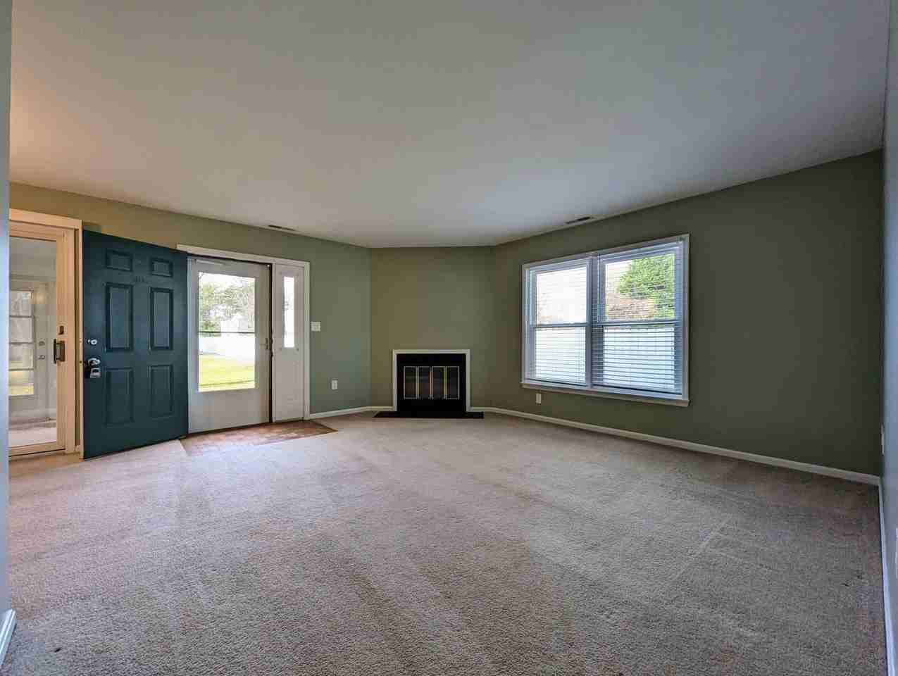 406 Franklin St - Photo 6 of 17