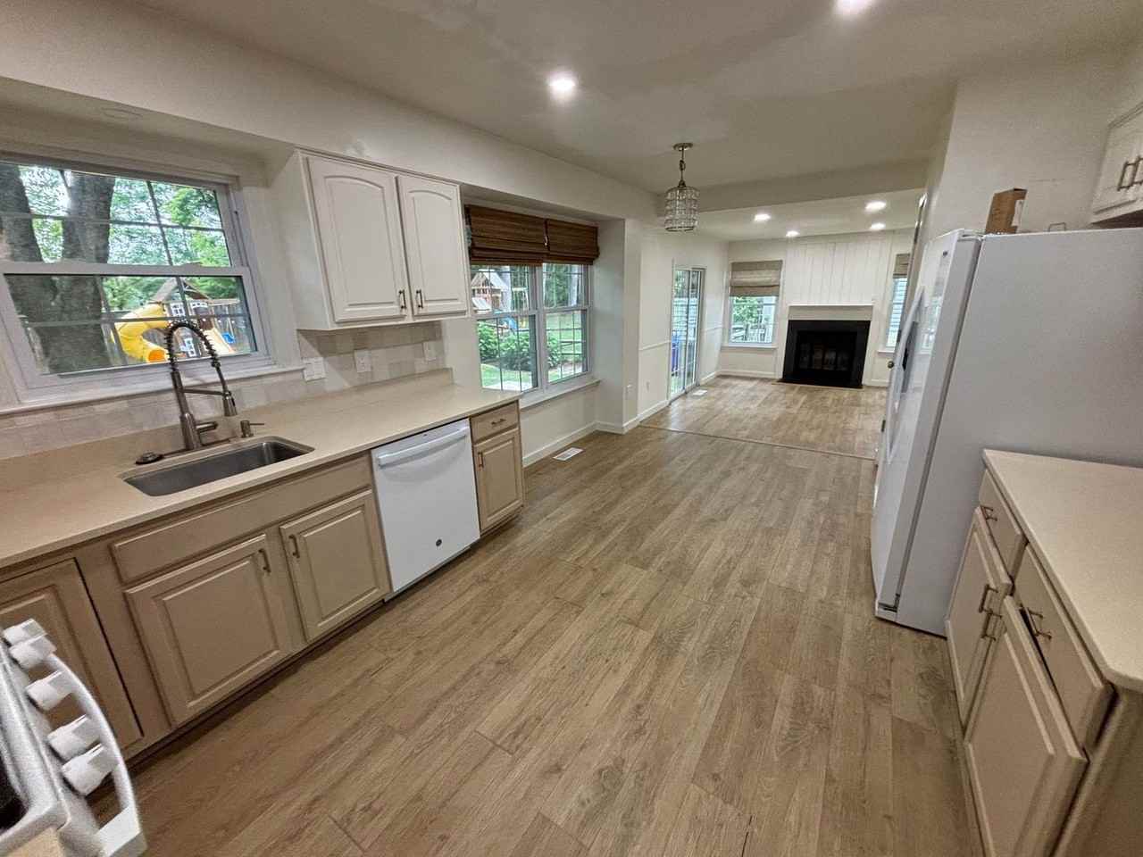 18428 Gardenia Way - Photo 3 of 17