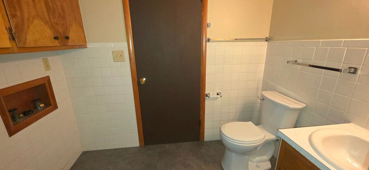 2223 N Link Ave - Photo 4 of 9