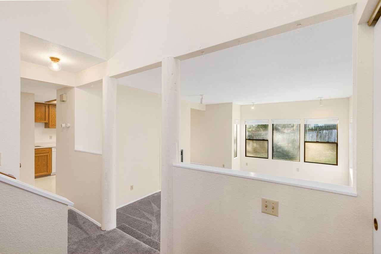17633 Ne 88th Pl - Photo 3 of 26