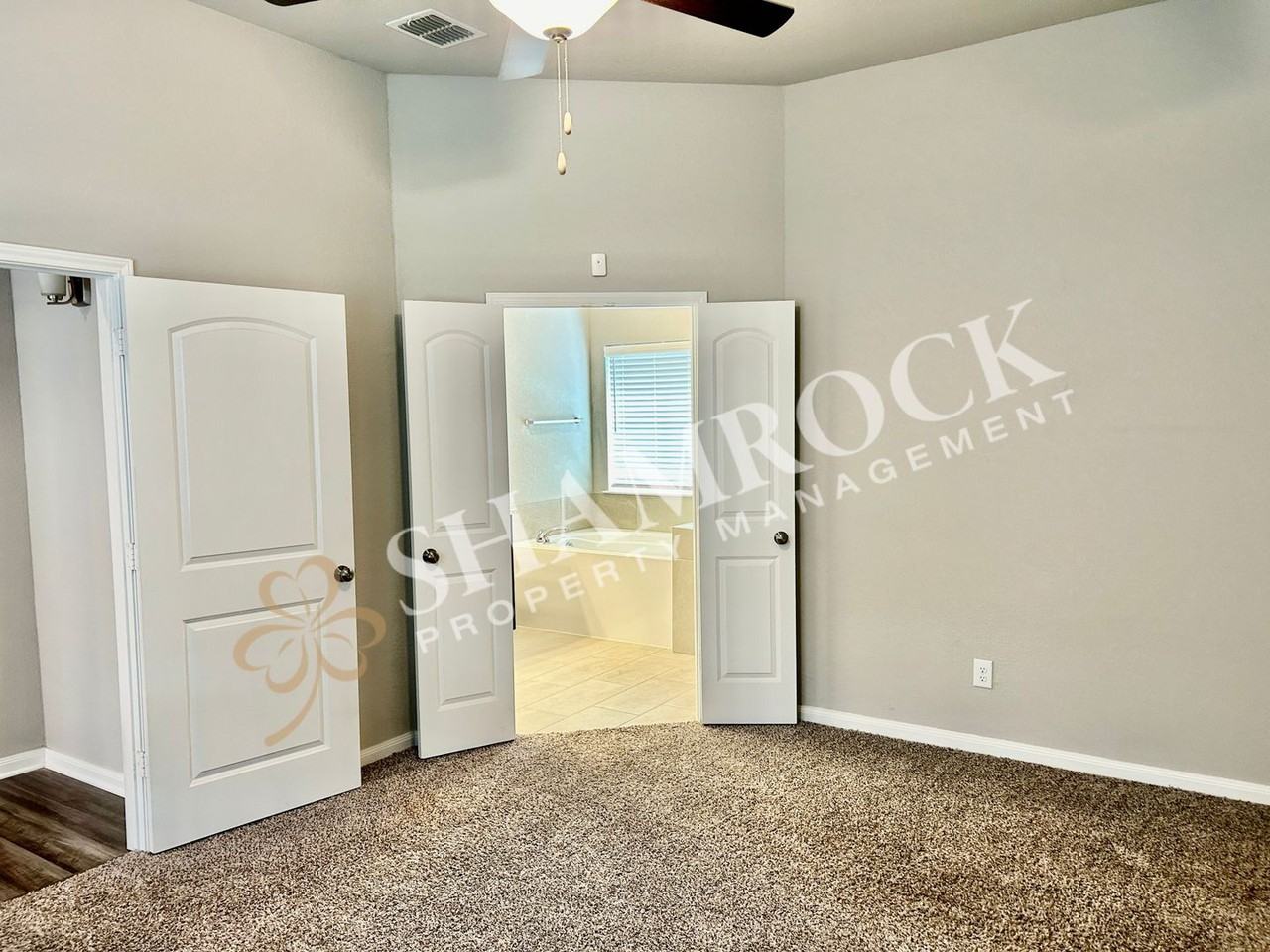 10233 Driskill Dr - Photo 6 of 12