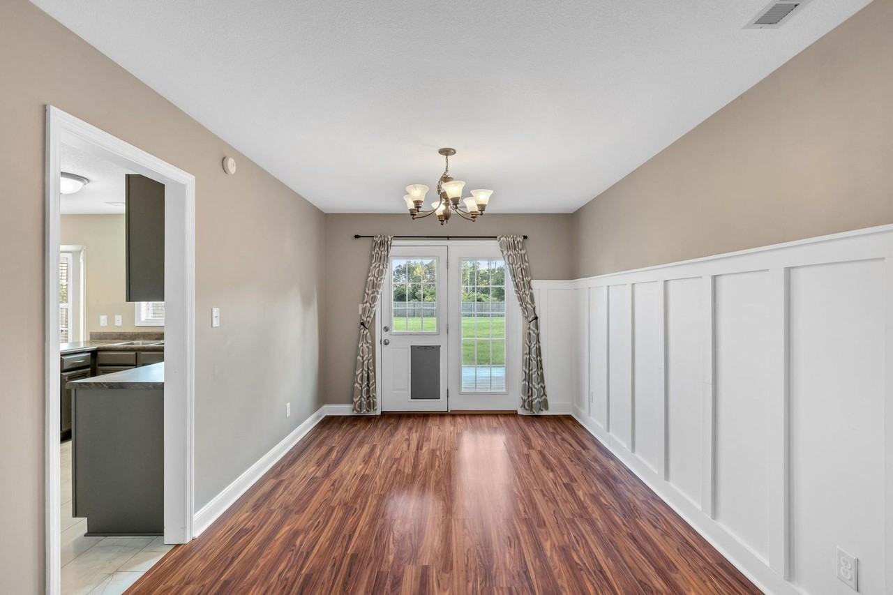 324 Beacon Ln - Photo 6 of 21