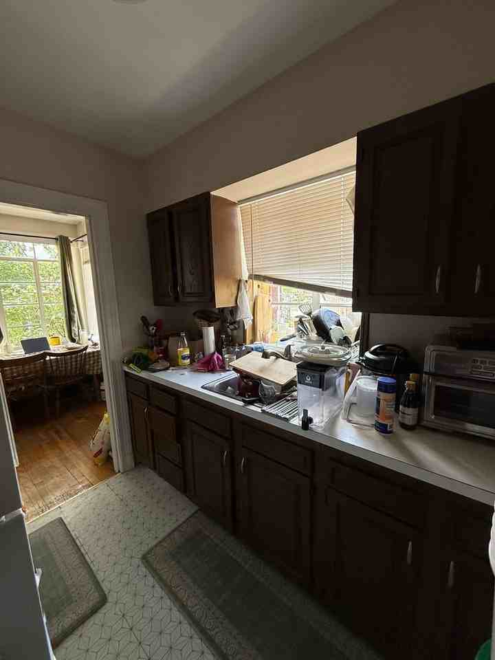 97 Strathmore Rd - Photo 7 of 10