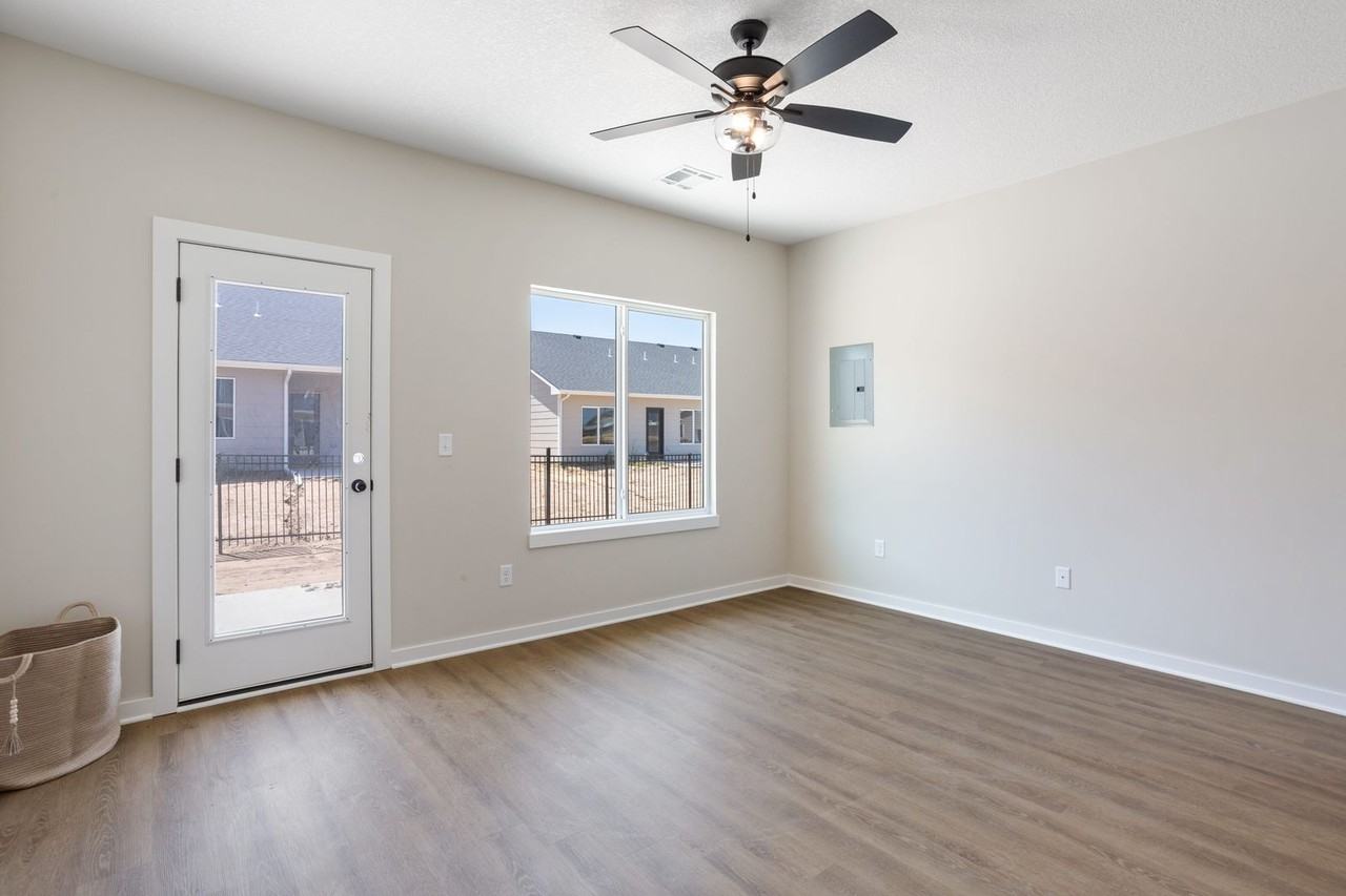 12790 W Wheatland St - Photo 5 of 18