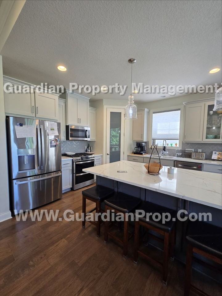 6454 Timber Arch Dr - Photo 4 of 20