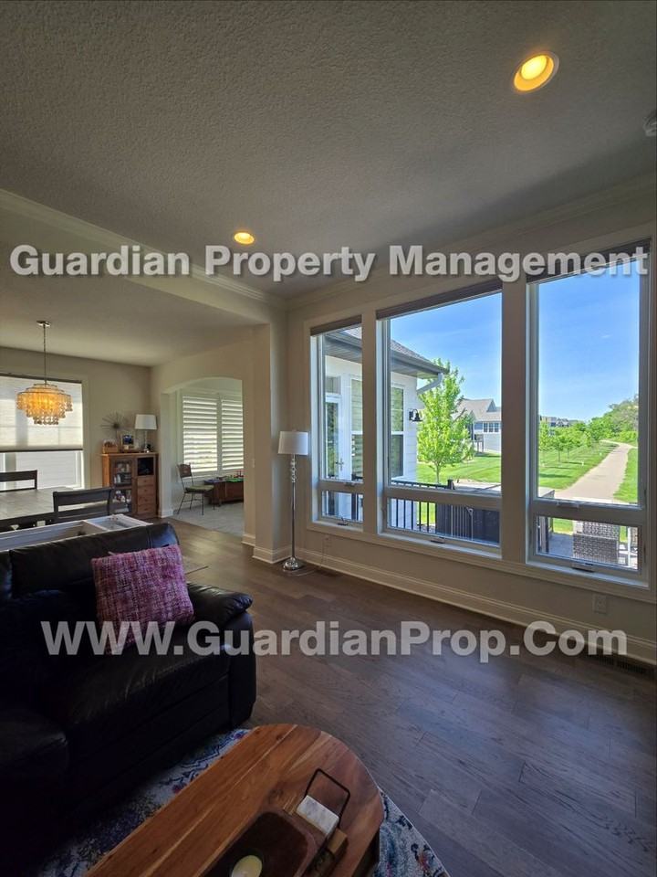 6454 Timber Arch Dr - Photo 6 of 20