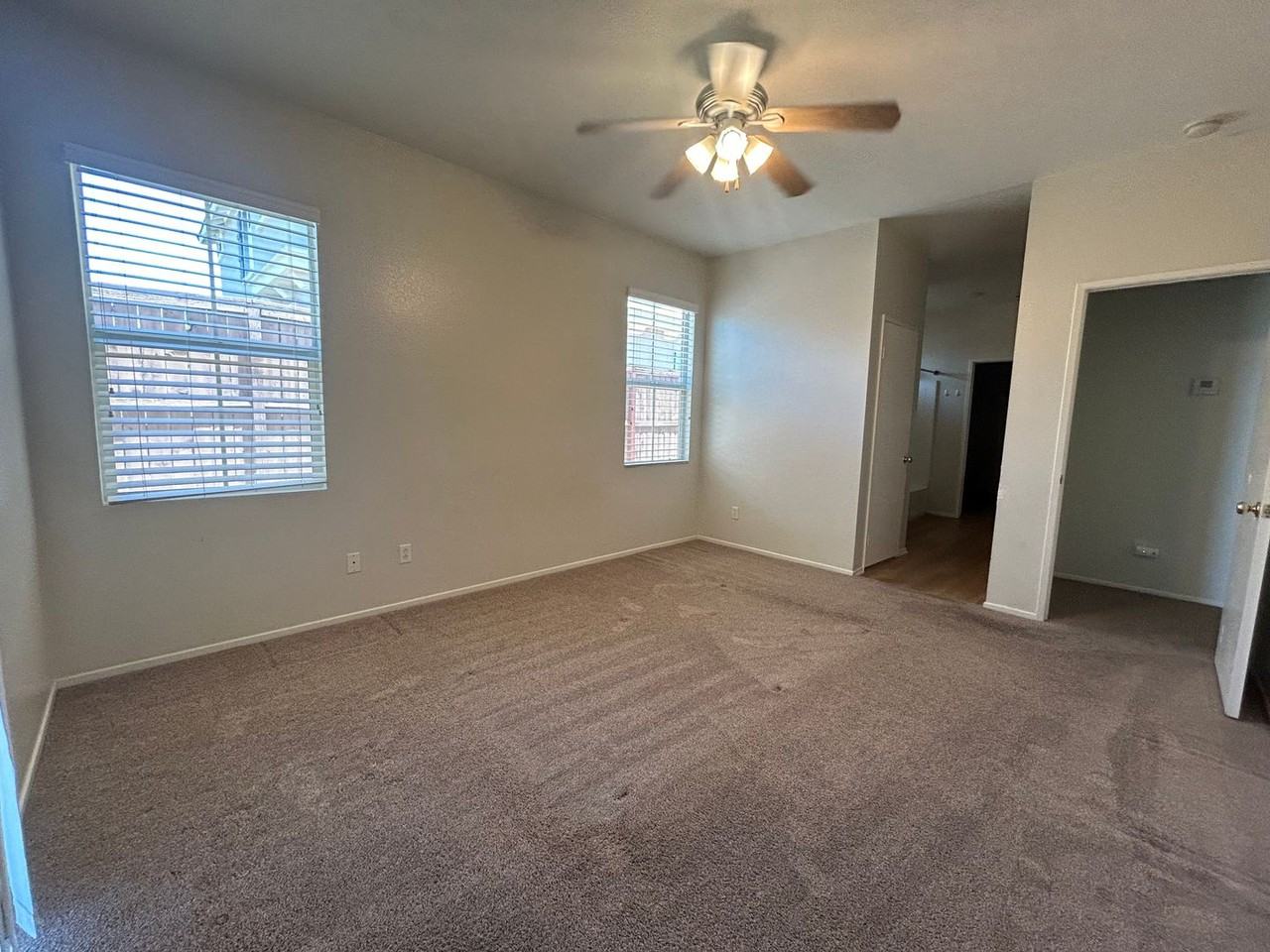 42557 Drennon Ct - Photo 5 of 7