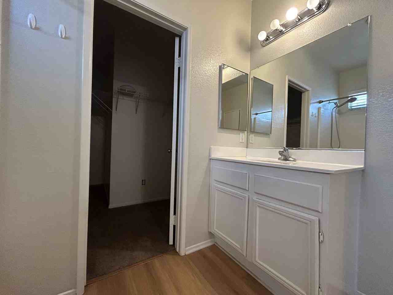 42557 Drennon Ct - Photo 6 of 7