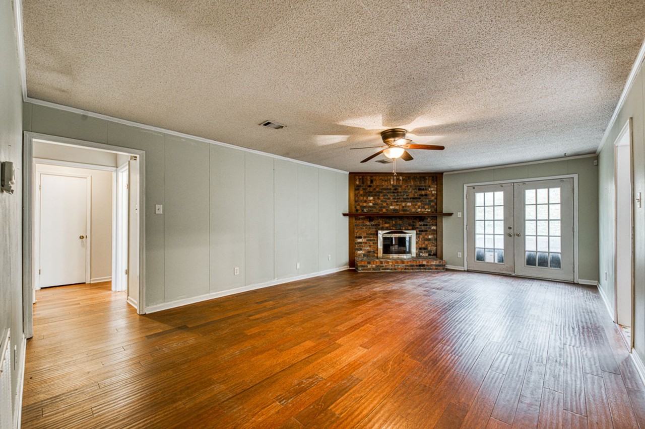 12119 Shawnee Forest Dr - Photo 4 of 23